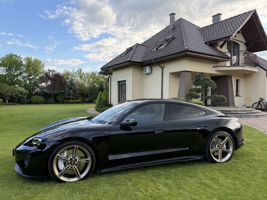 Porsche Taycan