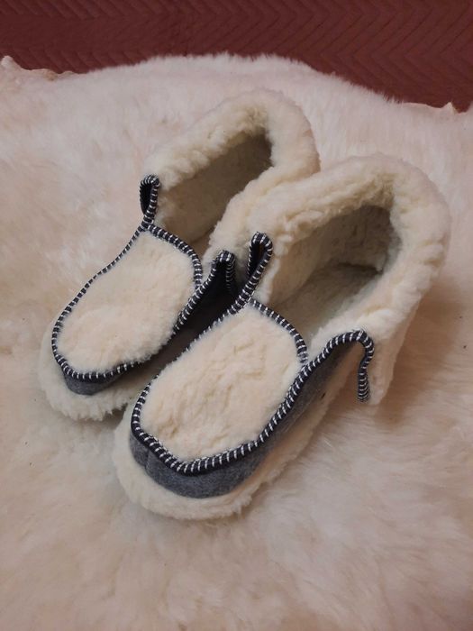 Чоловічі та жіночі кімнатні чуні-калоші з овчиною, (гумова підошва)