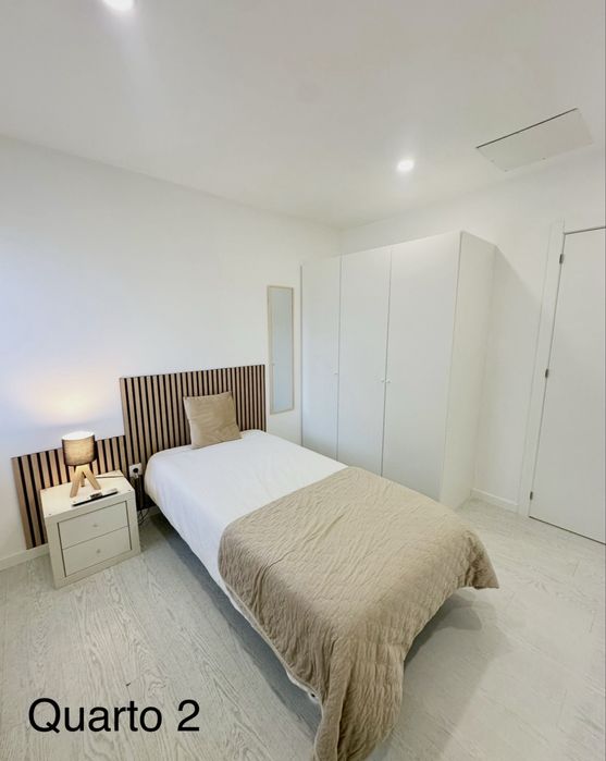 Alugo Quarto  c/Wc Privado