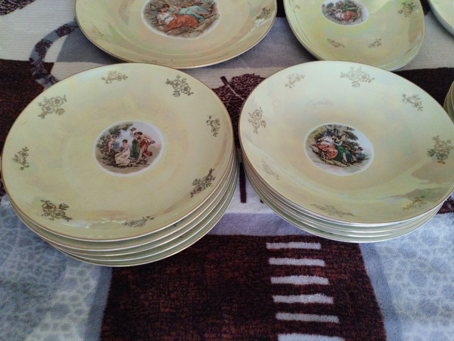 Столовый сервиз Гдр . Мадонна.