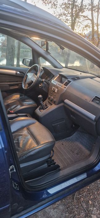 Продам Opel Zafira B 1.8 бензин Cosmo