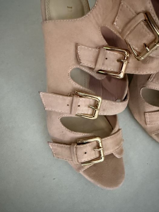 Buty letnie pudrowy roz