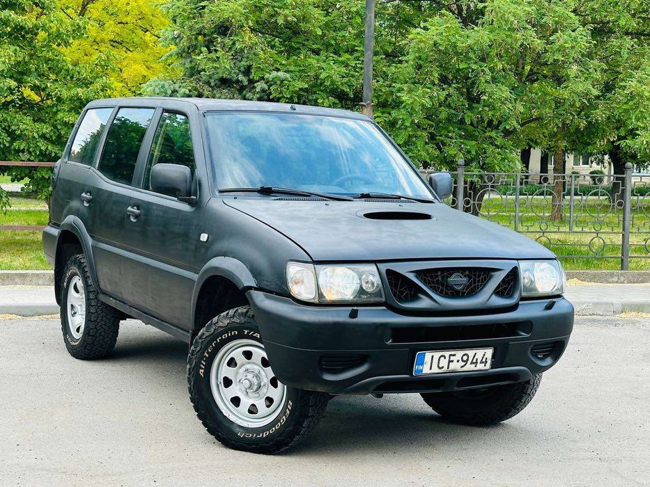 Продам Nissan terrano в хорошем состоянии 4х4 полный привод