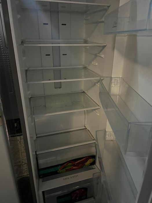 Arca Vertical Hisense Inox