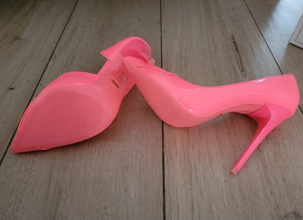 Różowe neonowe szpilki rozm.36