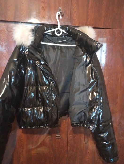 Продам пуховик Prettylittlething