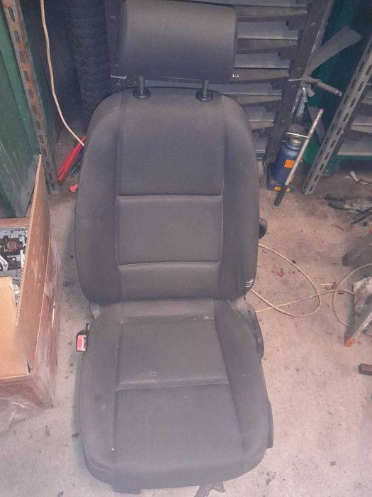 Fotel lewy kierowcy pasażera prawy przedni przód Audi A4 B6