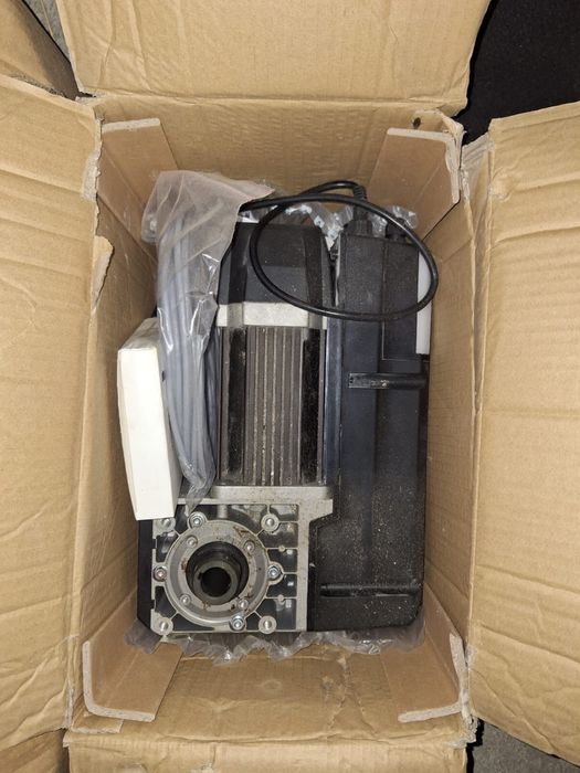 Brama garażowa segmentowa przemysłowa