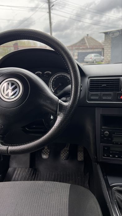 Авто Volkswagen golf  1.9  tdi
