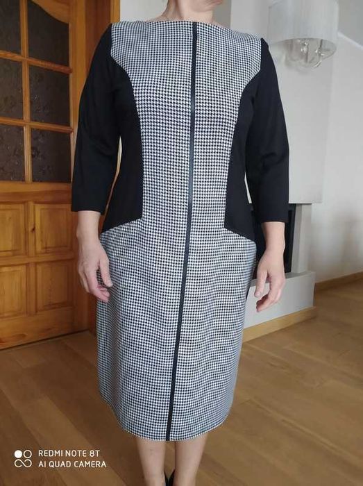 Dwukolorowa sukienka w pepitkę LUIZA