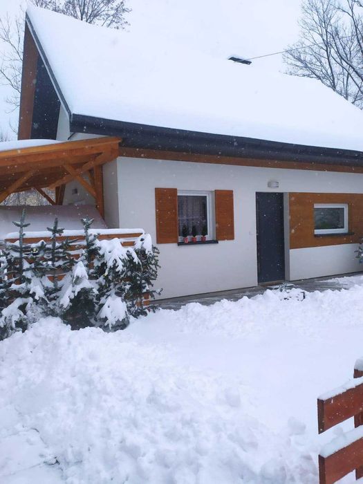 Dom całoroczny 8os Harbutowice zagrodamlynski.pl ferie luty BALIA