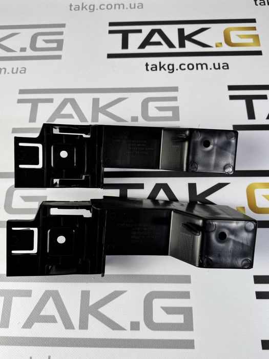 Кронштейн переднього бампера крила телевізору Tesla Model 3 Highland