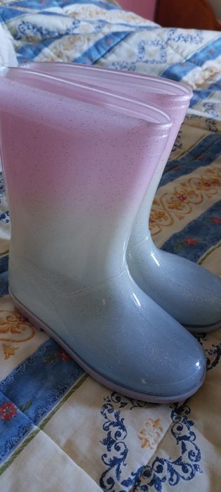 Galochas novas arco íris  30 31