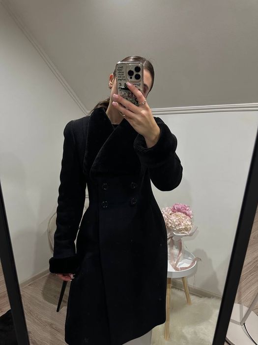 Тепле зимове пальто