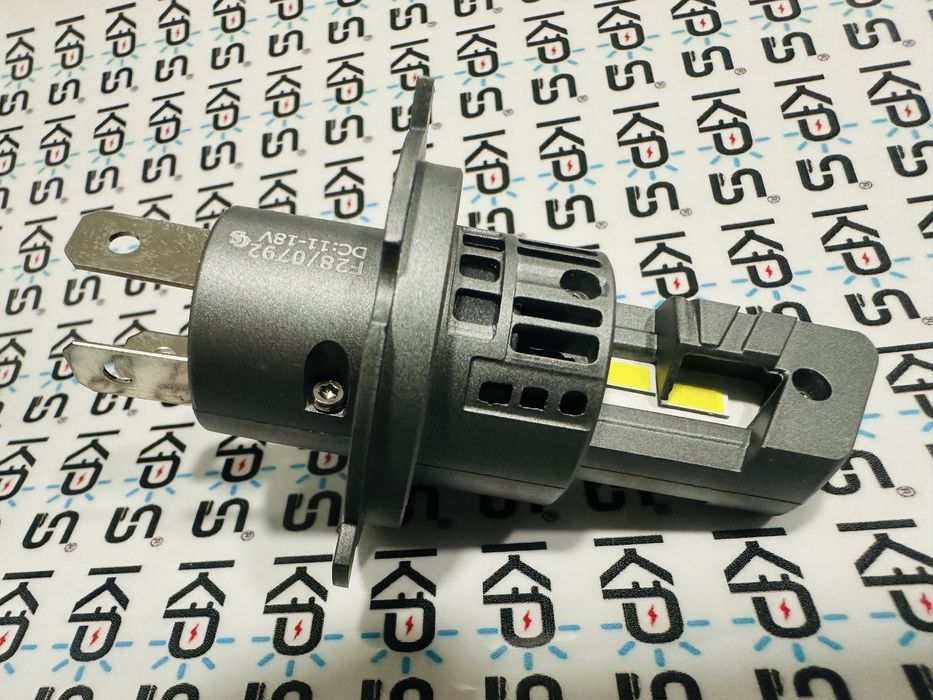 LED H7 e H4 6000Lm 200w ventilado