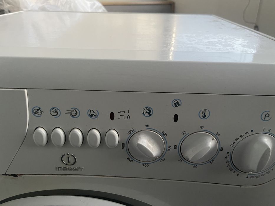 Пральна машина Indesit