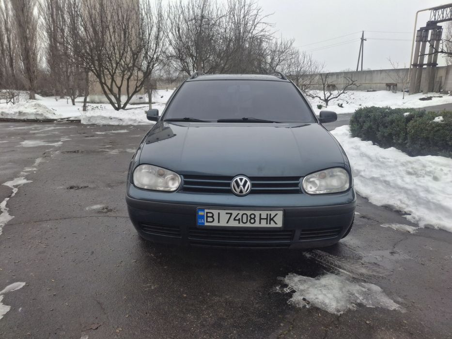 Продам гольф універсал 1.6