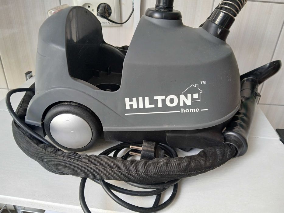 Вертикальна парова праска HILTON HGS 2863.