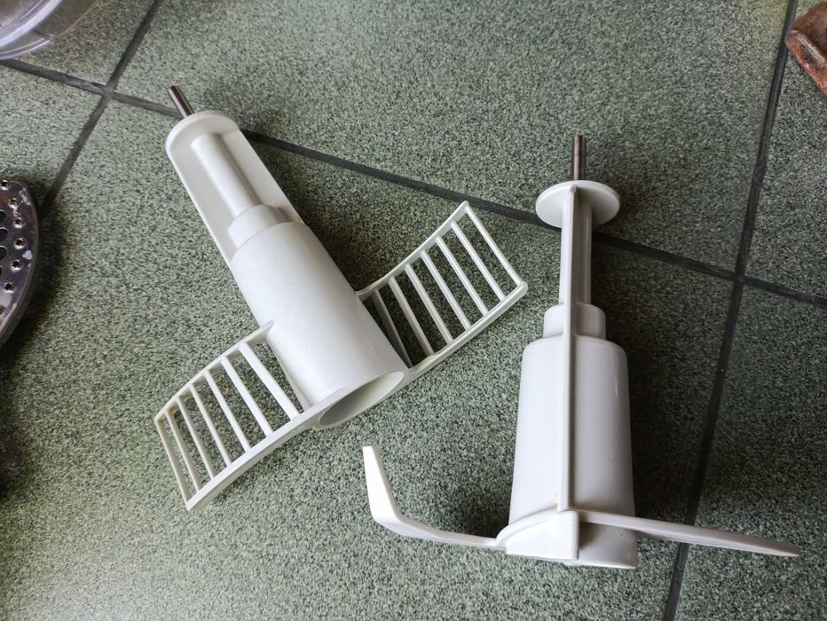 Детали на кухонный комбайн Браун, Braun - чаша, нож, терка и др..