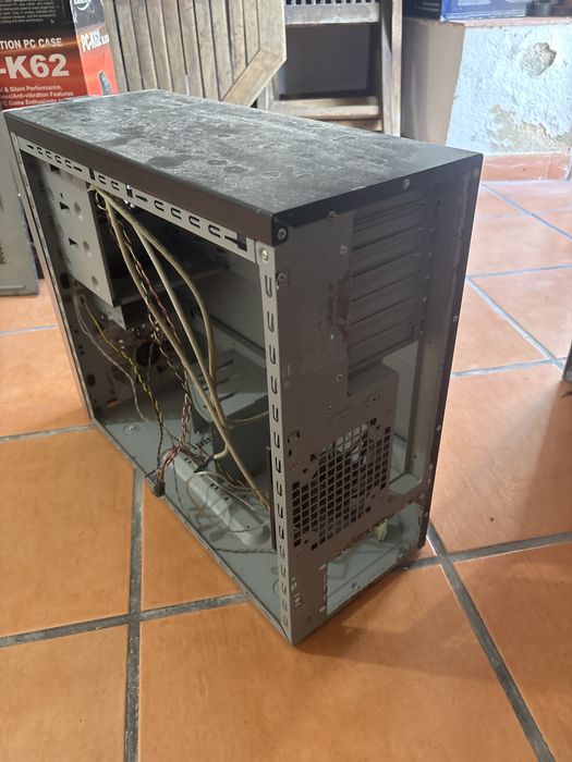 Varias Caixas de computador