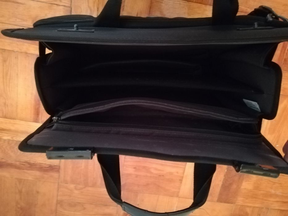 Pasta Samsonite.