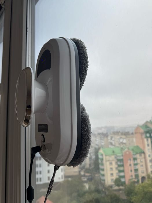 Робот для миття вікон