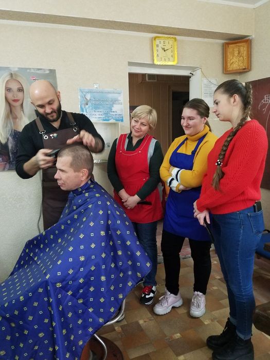 Курсы парикмахеров.