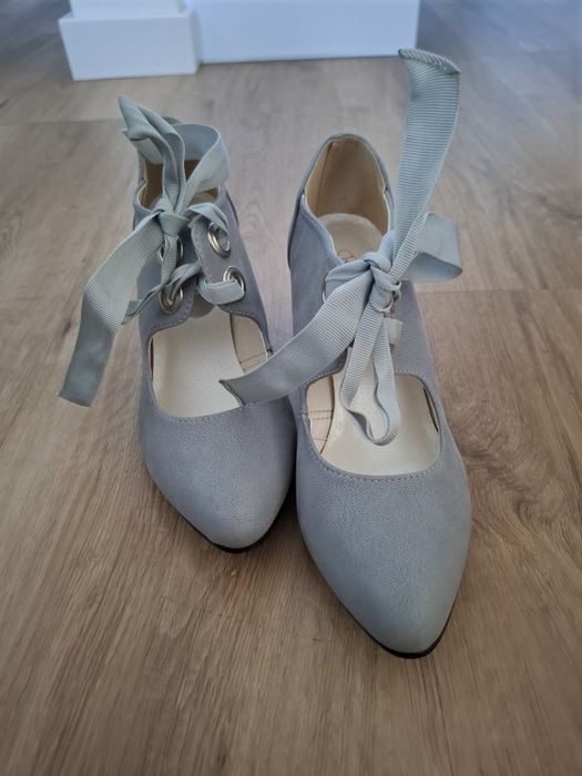 Półbuty z wiązaniem a'la skorzane 38 szare