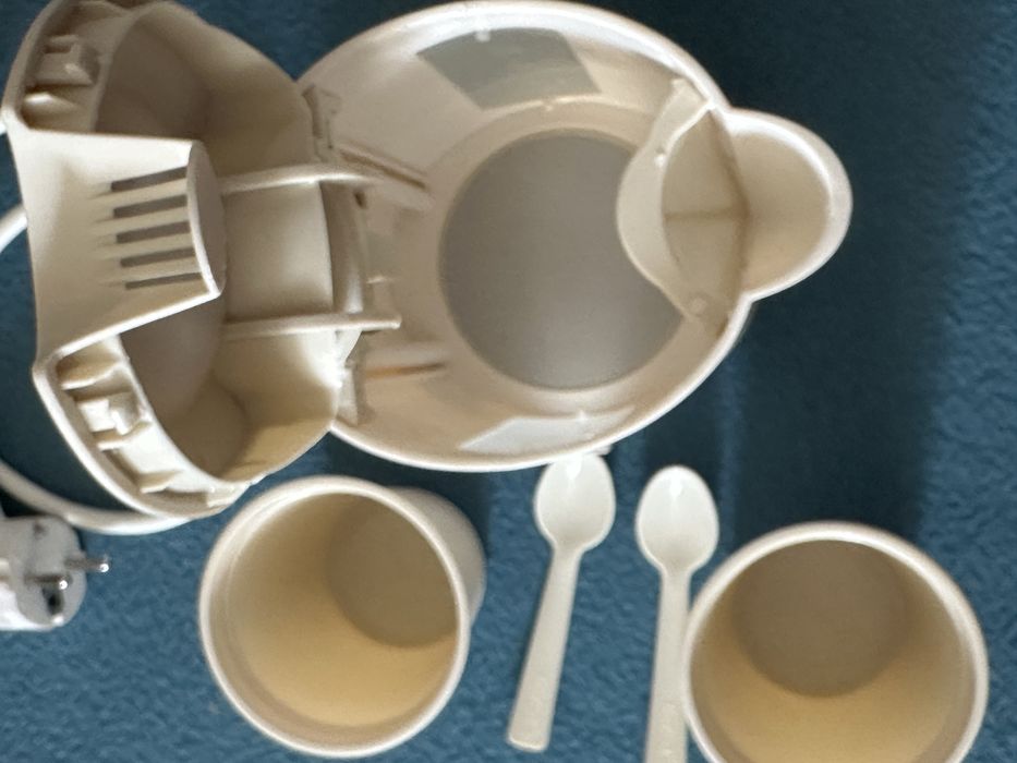 Електричний дорожній чайник  Tefal Travel'City моделі KО102140