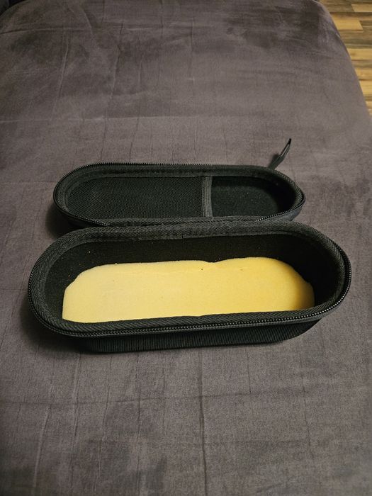 Etui ochronne na głośnik bluetooth.