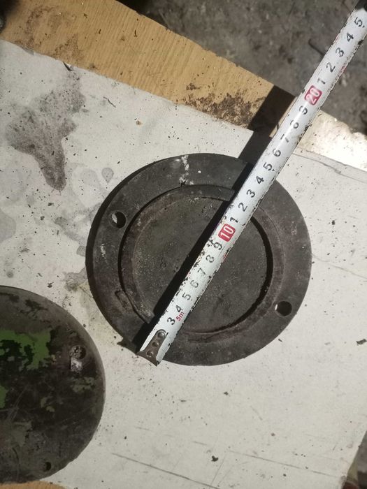 Продам дві заглушки текстолітові