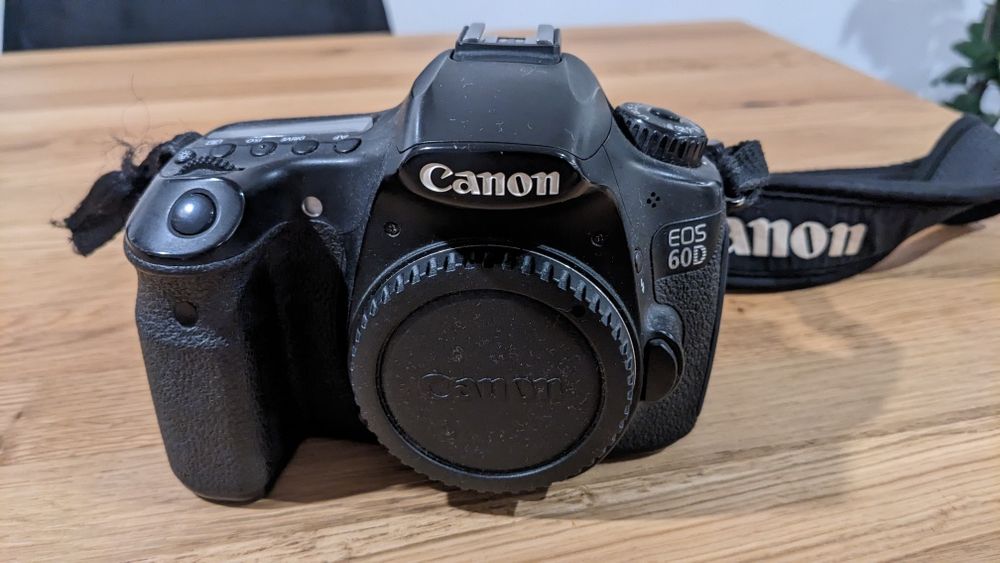 Canon EOS  60D (ver extras)
