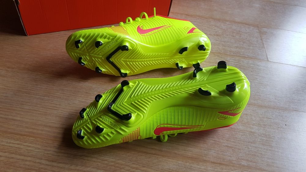 Chuteiras Nike Mercurial N.44