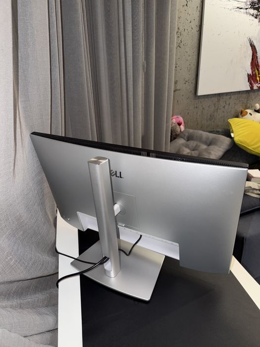 Монитор 4К Dell U2725QE