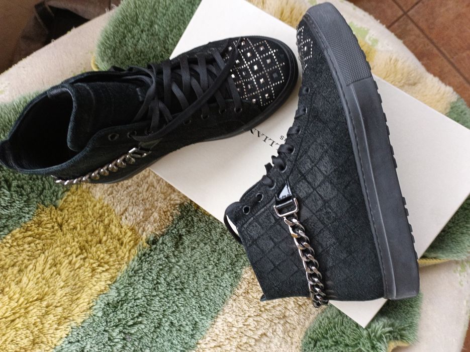 Продам женские хайтопы зимние кеды John Galliano 39р 25.5-26 см