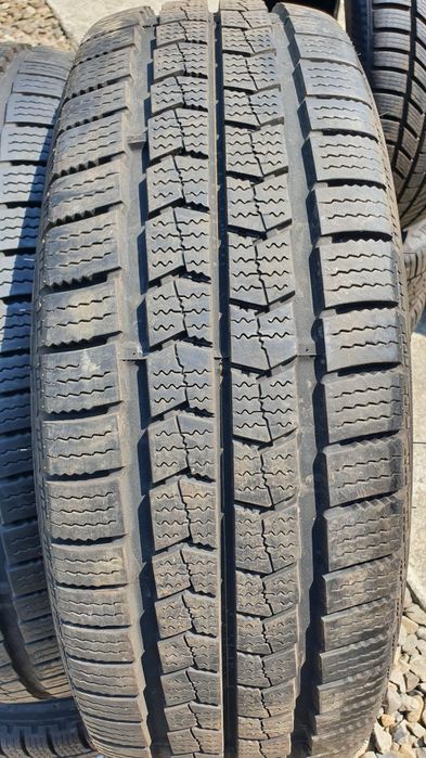 215/65 R16C   2шт  Nexen (Нексен) Авторезина, шини.