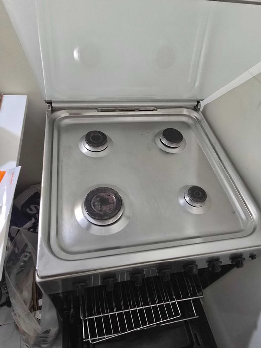 Fogão Meireles gas e forno electrico