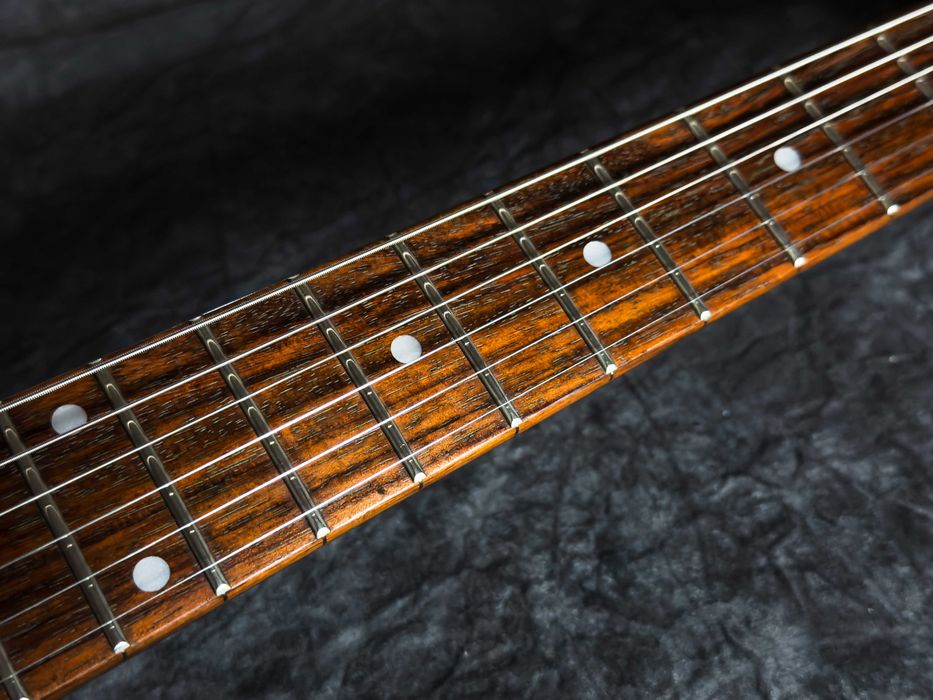 ESP Edwards E-FV-120D Flying V Cherry 2013