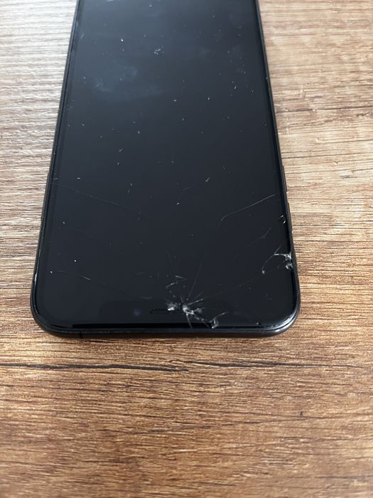 iPhon XS 256 GB  kondycja baterii 82%