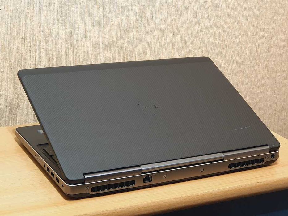 Ігровий ноутбук Dell Precision 7510 Nvidia Quadro M1000M Intel Core i7-6820HQ RAM 16Gb SSD 512Gb Батарея 9 годин, нова оригінальна батарея