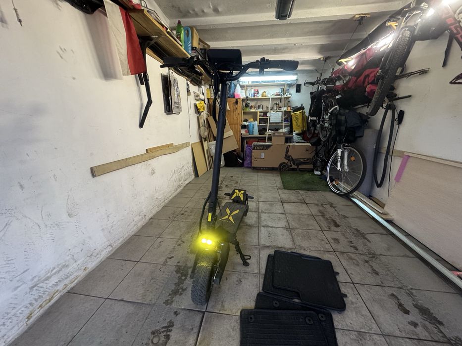 Sprzedam hulajnge elektryczna OOTD T10 jak nowa przebieg Tylko 125 km