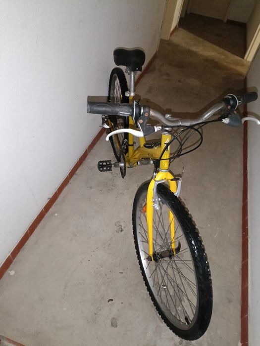 70€ bicicleta roda 26 pegar e andar com mudanças tudo ok