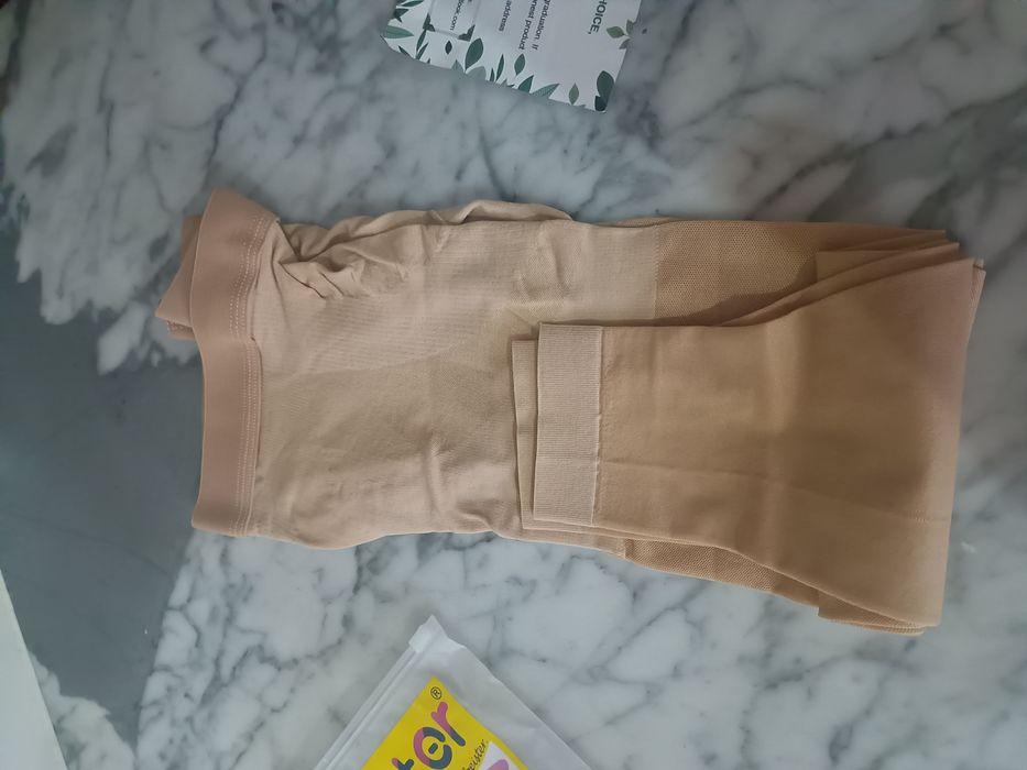 Medyczne  rajstopy uciskowe dla kobiet  na żylaki obrzęki róż s