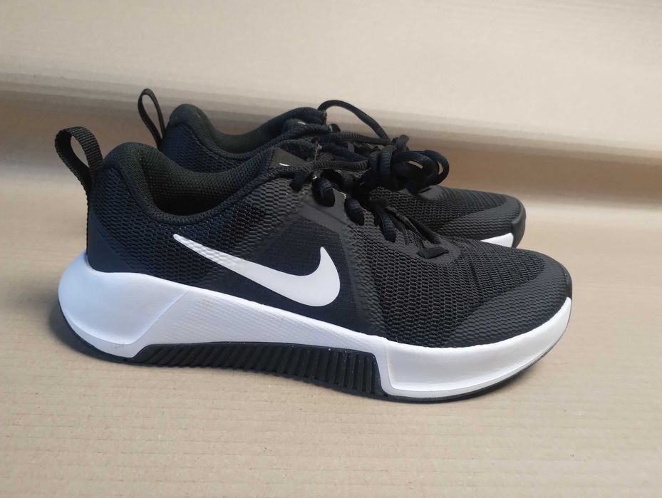 buty sportowe Nike MC trainer  roz 38 idealny stan