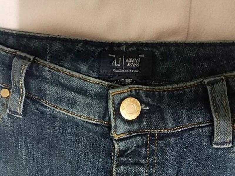 джинсы Armani Jeans в идеальном состоянии