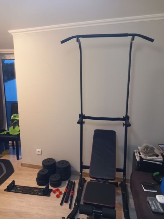Vendendo um pequeno equipamento de treino para musculação e força