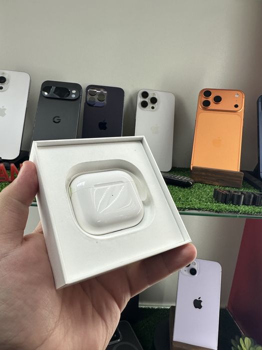 Продам Наушники AirPods 3 Оригинал