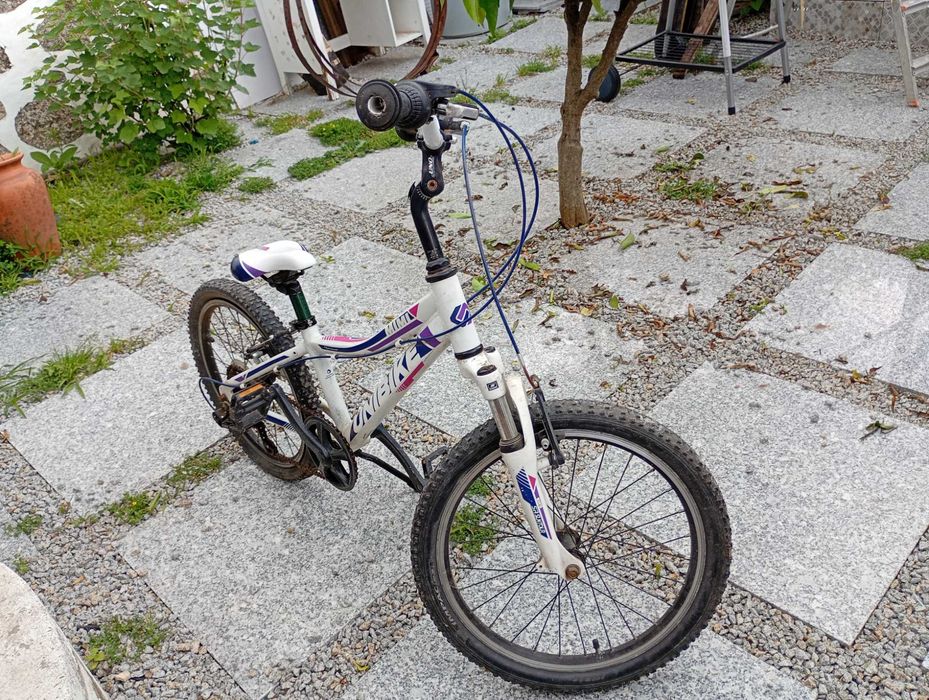 Bicicleta infantil usada