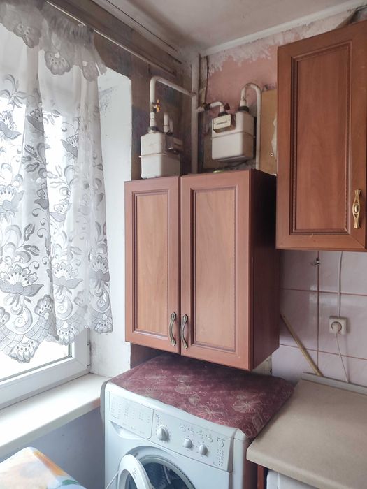 Продам комнату в коммуне  Черемушки, ул. Ак. Филатова / " Инто- Сана "