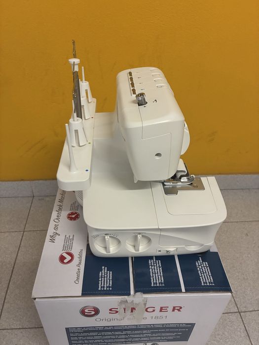 MÁQUINA DE COSTURA  overlock singer S14-78
